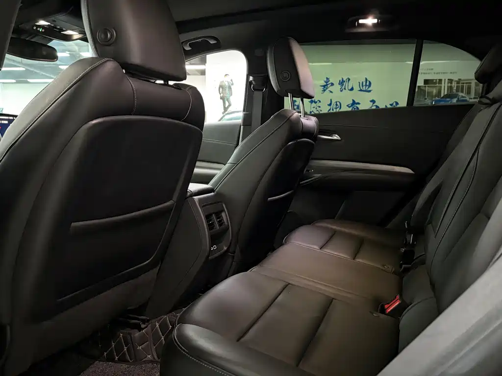 Cadillac XT4 — миниатюра 7