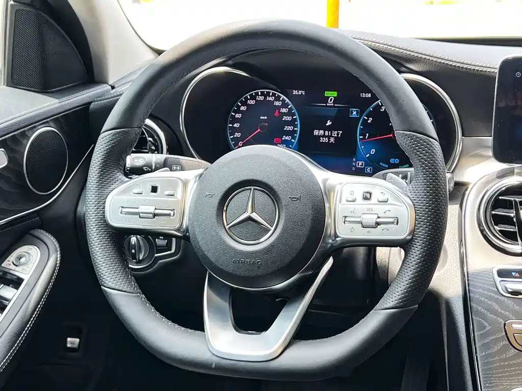 Mercedes-Benz C-Class — миниатюра 12