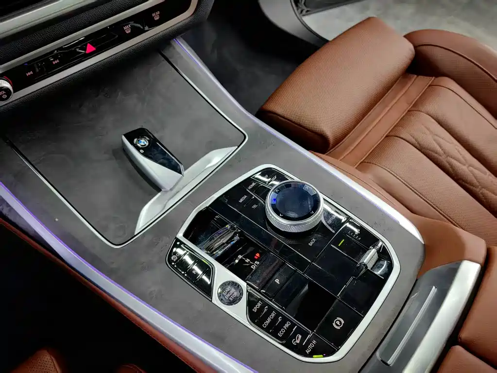 BMW X7 2023 xDrive40i Premium Luxury