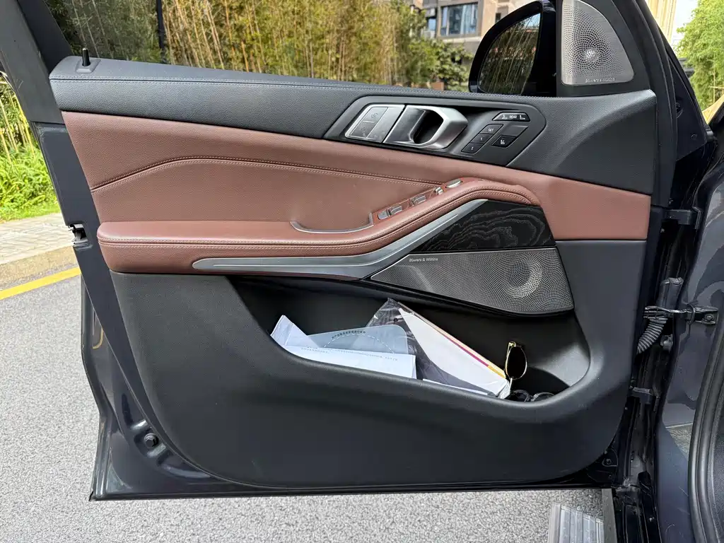 BMW X7 — миниатюра 13