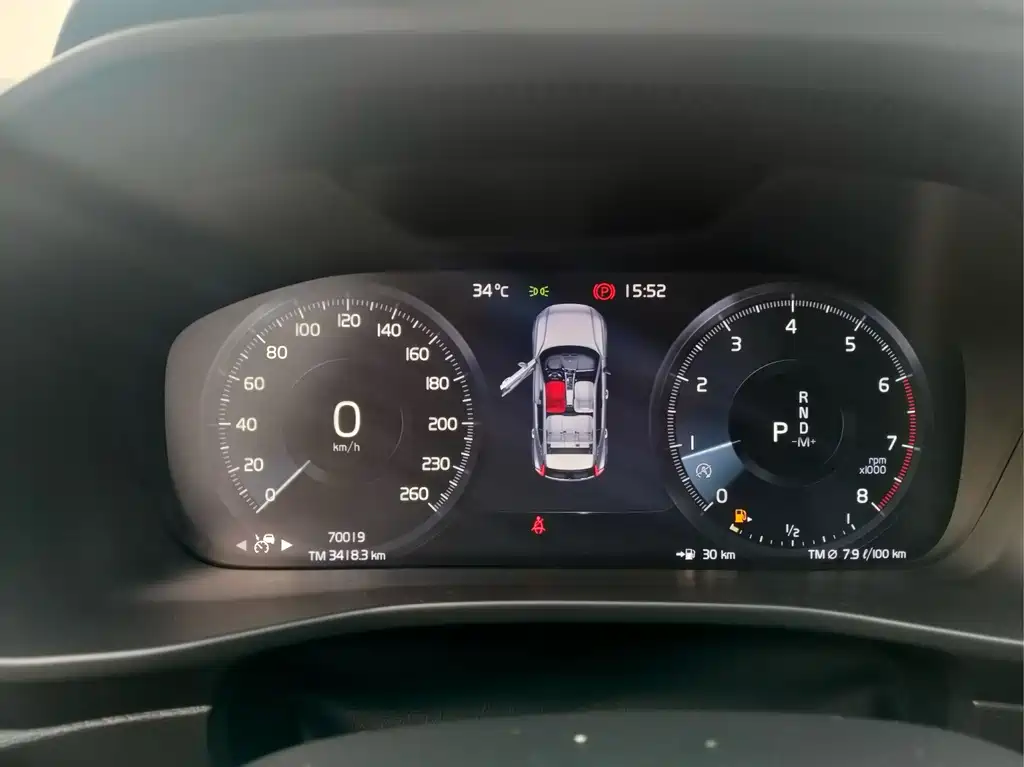 Volvo XC40 — миниатюра 17