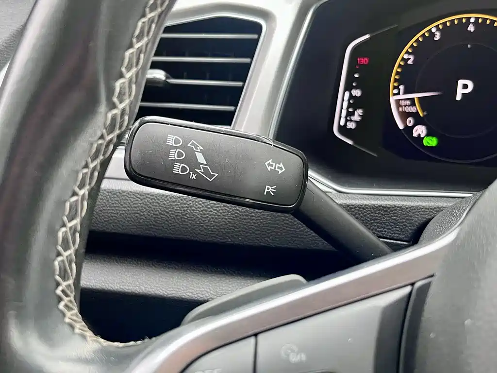 Volkswagen T-Roc — миниатюра 14