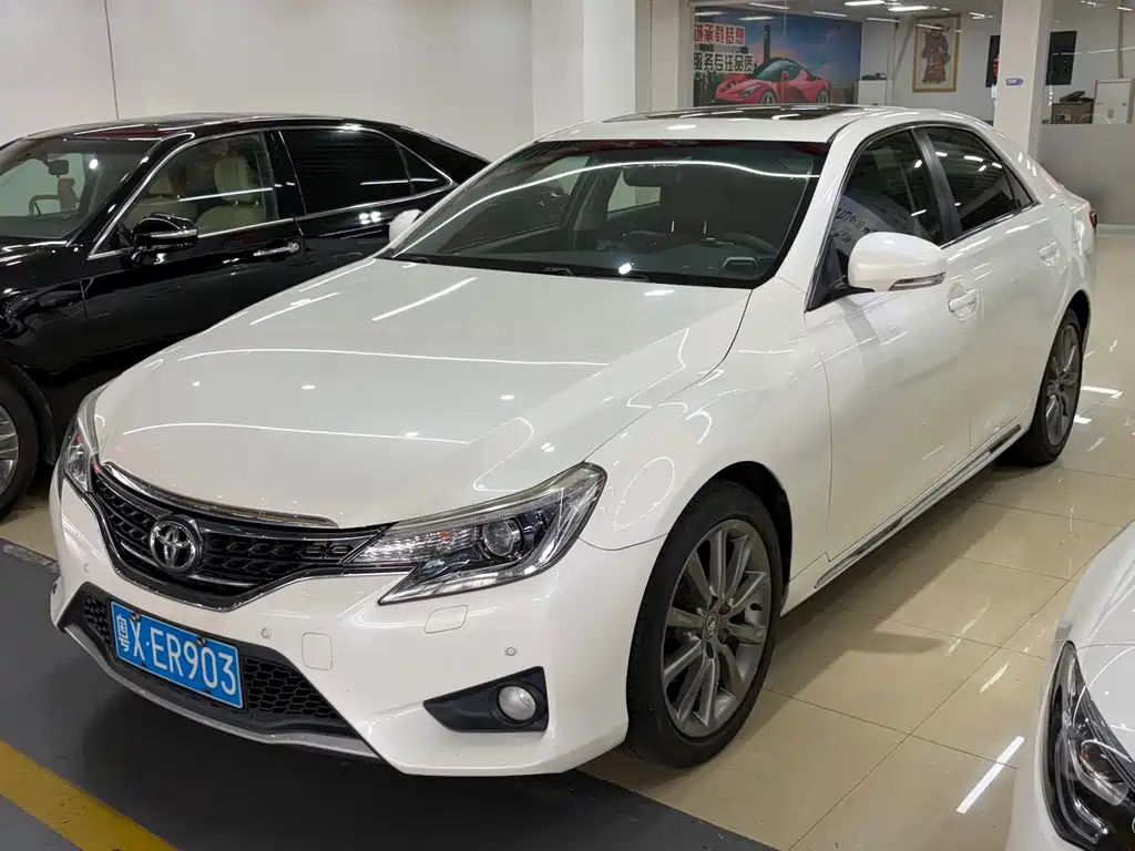 Toyota Reiz — миниатюра 3