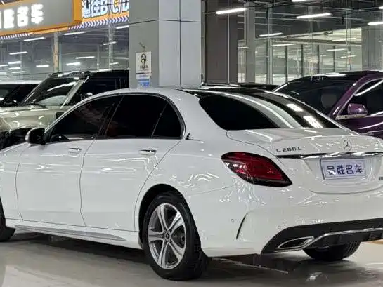 Mercedes-Benz C-Class — миниатюра 3