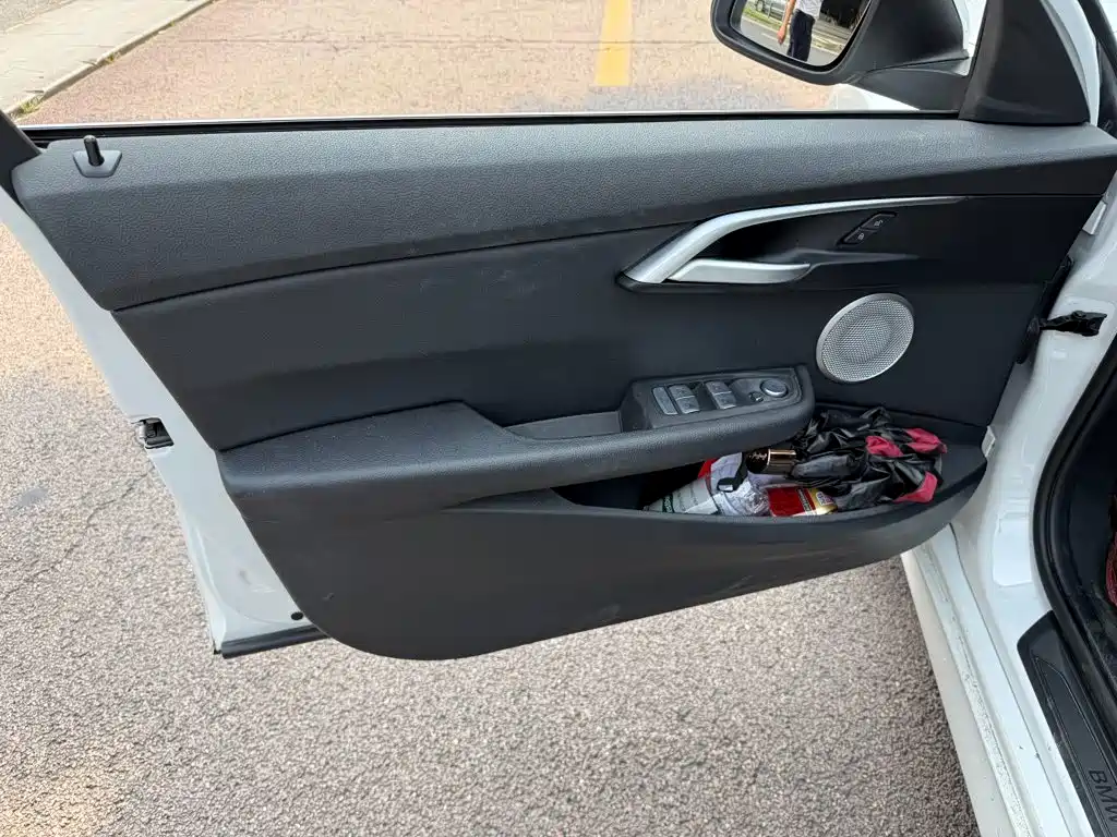BMW 1 Series - фото 6