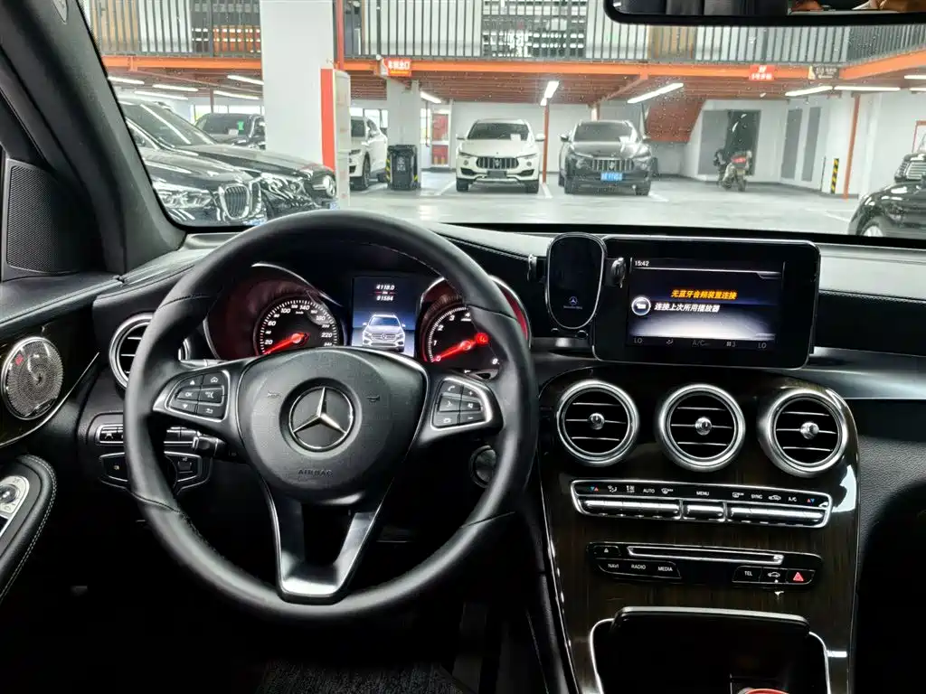 Mercedes-Benz GLC 2016 GLC 260 4MATIC Luxury