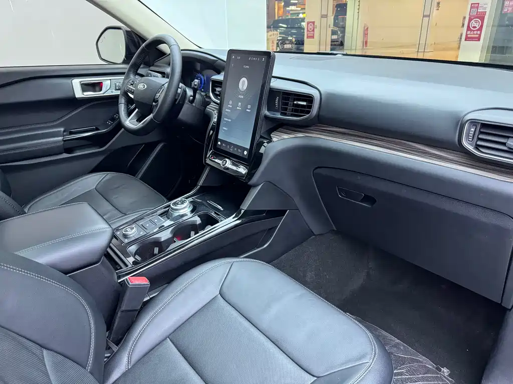 Ford Explorer — миниатюра 11