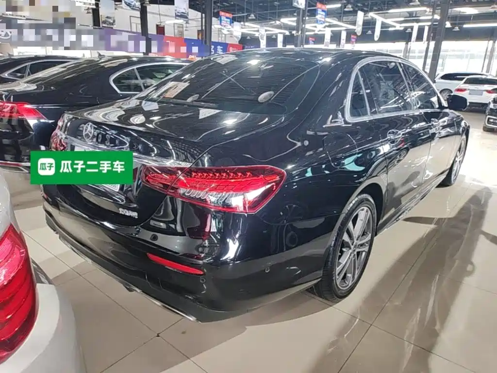 Mercedes-Benz E-Class — миниатюра 7