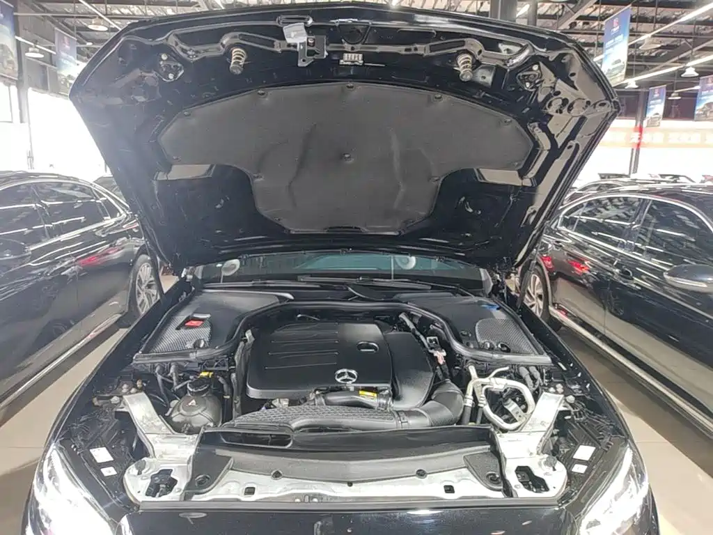 Mercedes-Benz E-Class — миниатюра 20