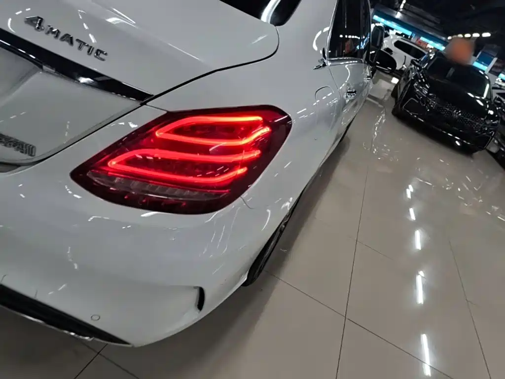 Mercedes-Benz C-Class — миниатюра 8