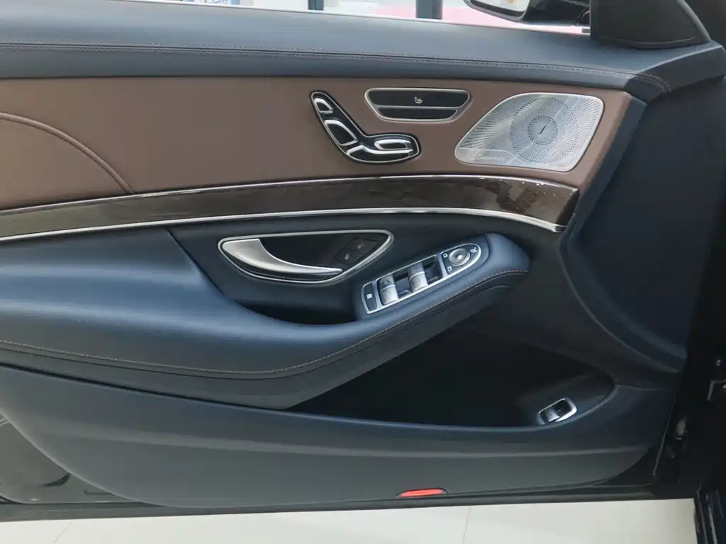 Mercedes-Benz S-Class — миниатюра 19