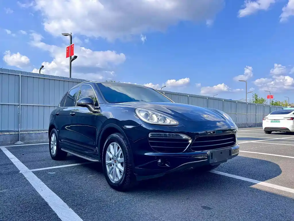 Porsche Cayenne — миниатюра 3