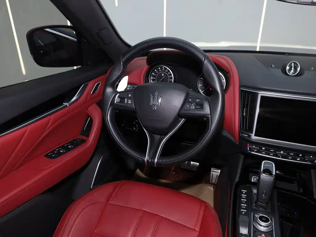 Maserati Levante — миниатюра 12