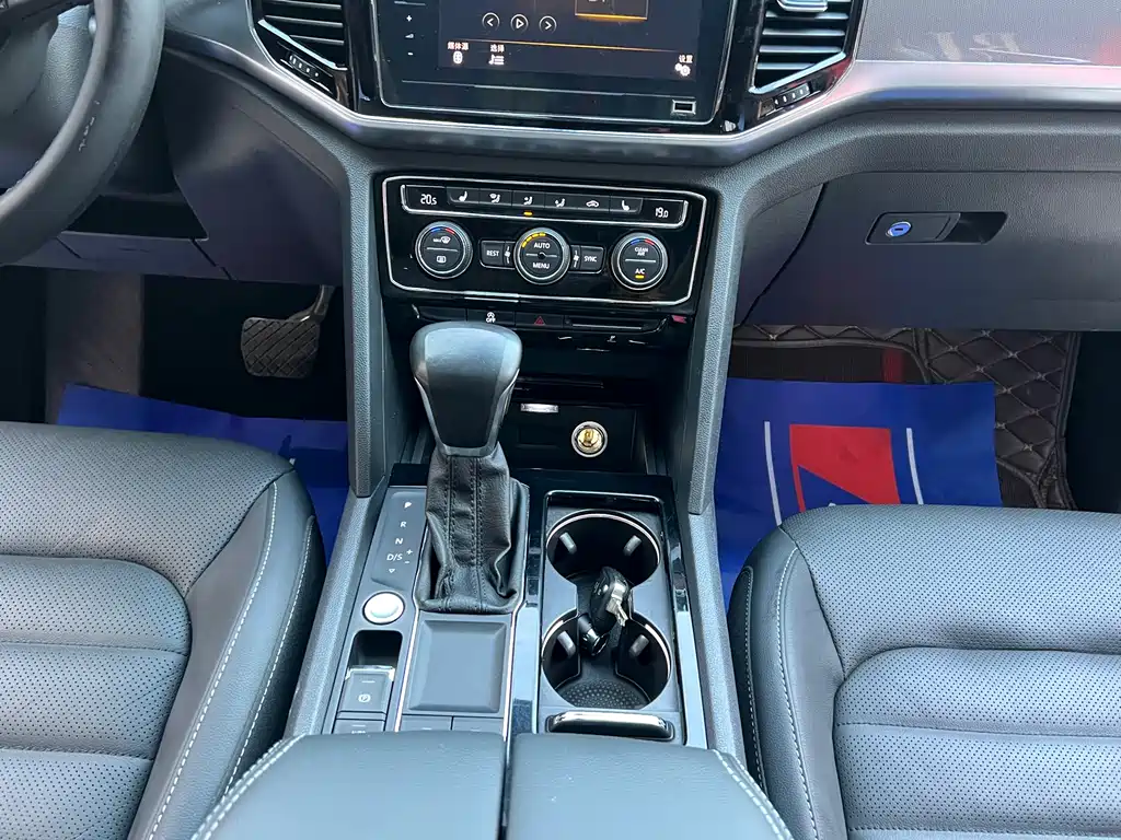 Volkswagen Teramont — миниатюра 5