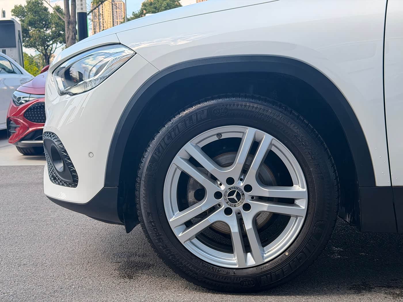 Mercedes-Benz GLA 1.3 л 2021 г. Белый, пробег 37000 км