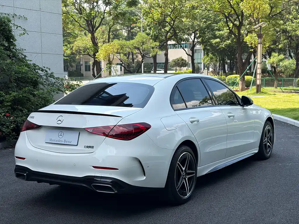 Mercedes-Benz C-Class — миниатюра 4