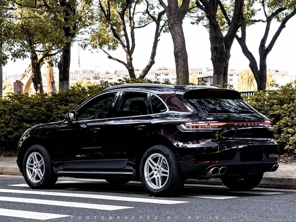 Porsche Macan — миниатюра 11