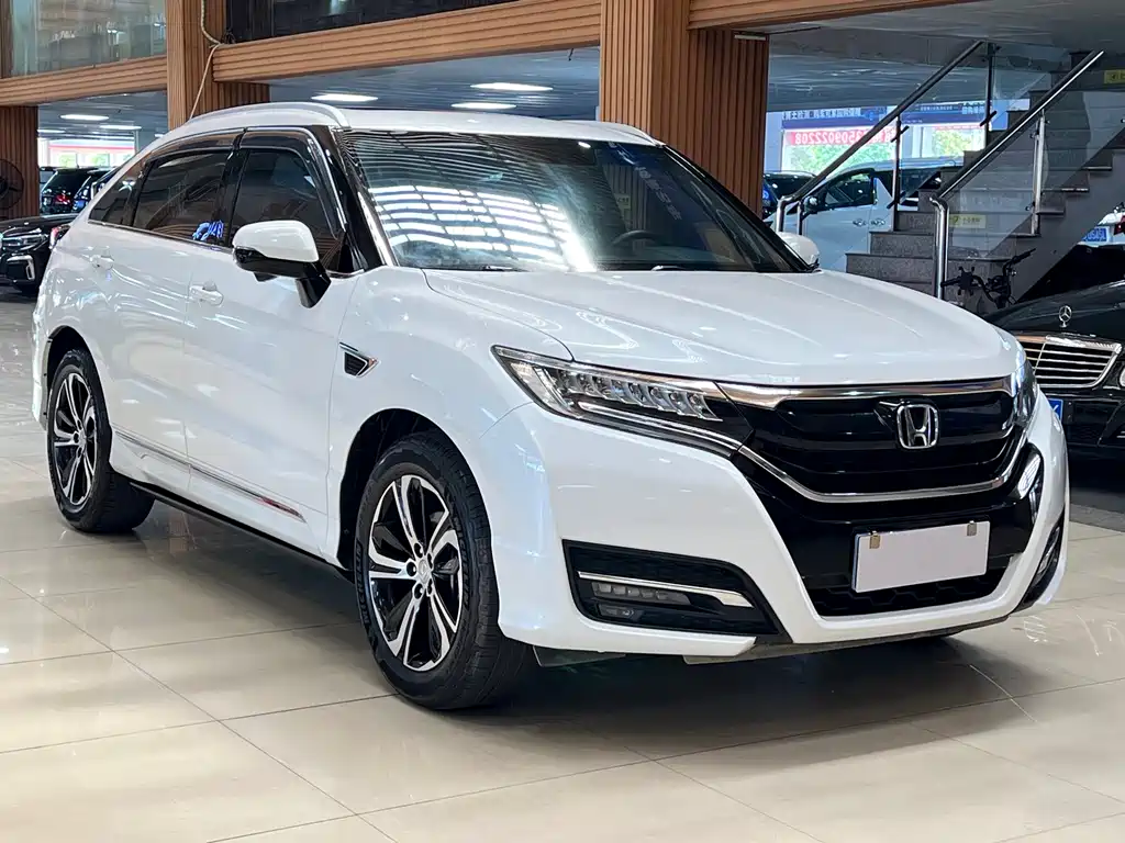 HONDA UR V