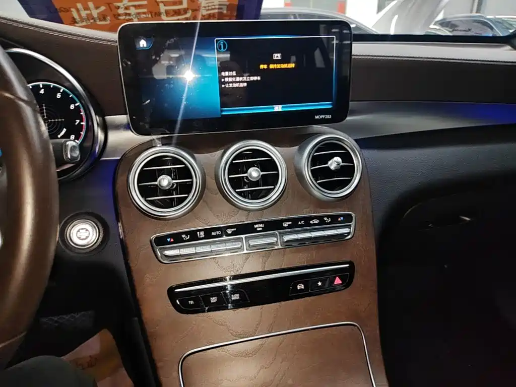 Mercedes-Benz GLC — миниатюра 13