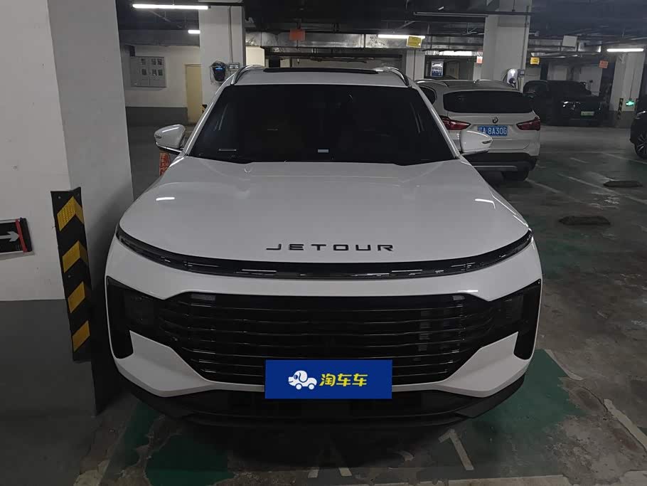 Jetour Jetour X70 PLUS 1.5 л 2024 г. Белый, пробег 14700 км