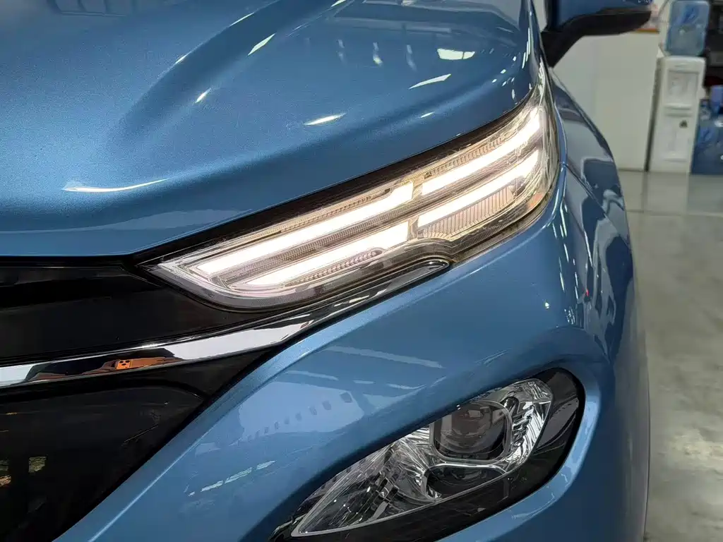 BAIC EX3 — миниатюра 3