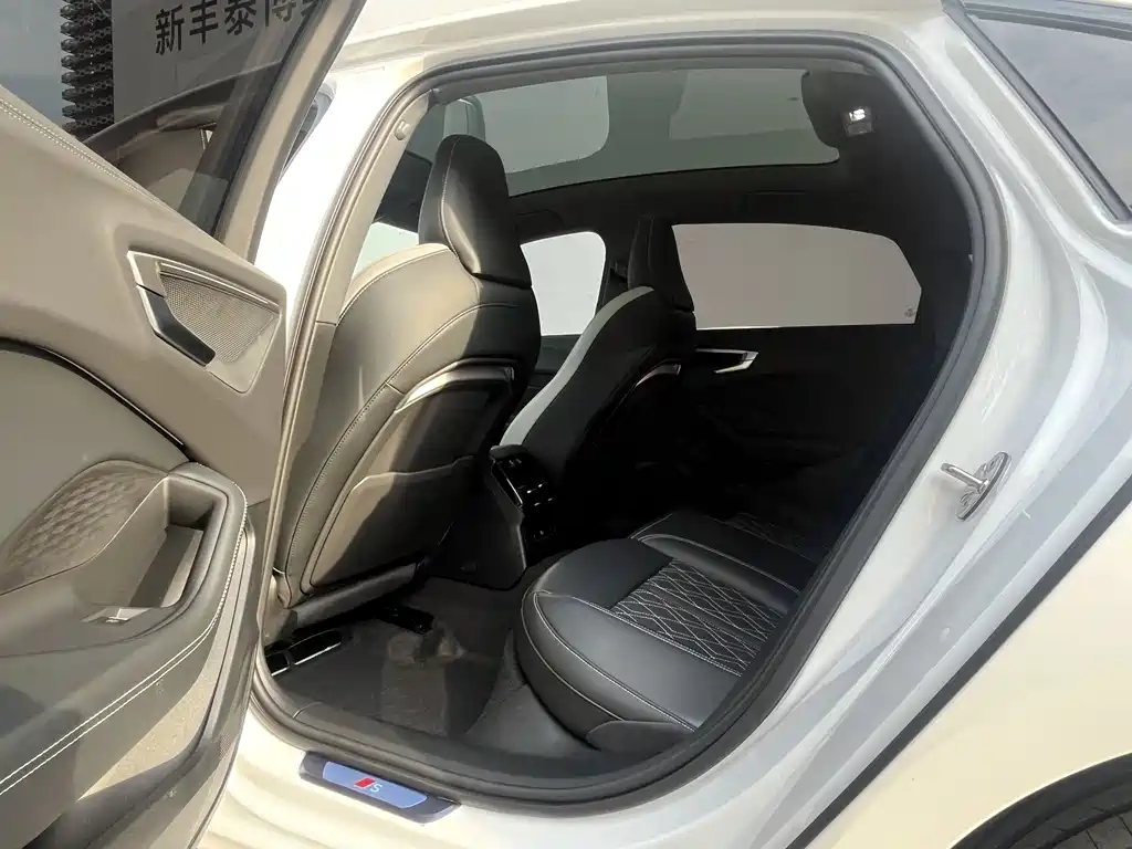 Audi A5L 2026 2.0T Sport Plus