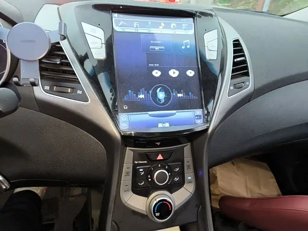 Hyundai Elantra Langdong — миниатюра 13