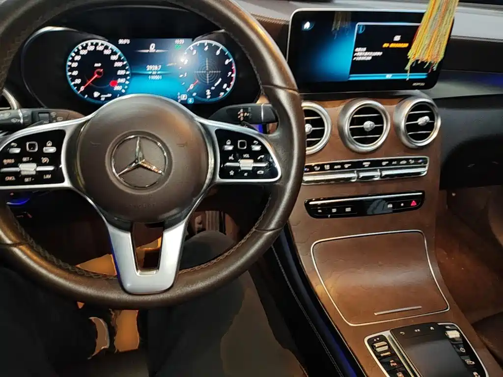 Mercedes-Benz GLC — миниатюра 10