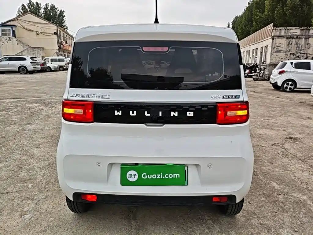 Wuling MINIEV — миниатюра 6