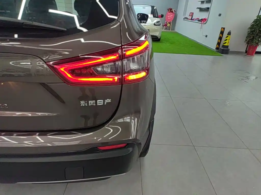 Nissan Qashqai — миниатюра 8