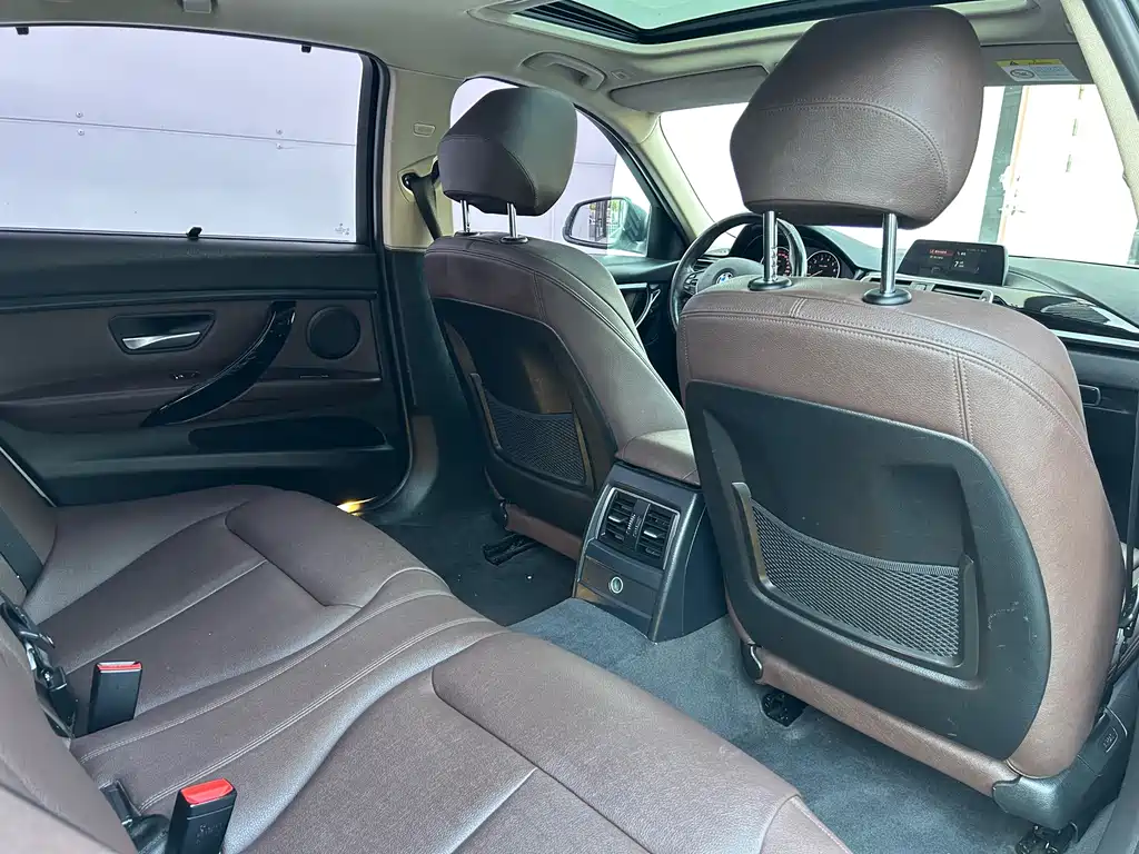 BMW 3 Series — миниатюра 11