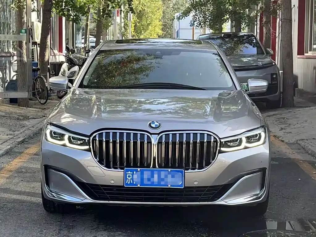 BMW  7 SERIES