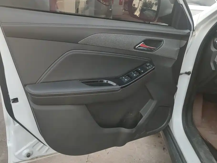 BAIC X3 — миниатюра 7