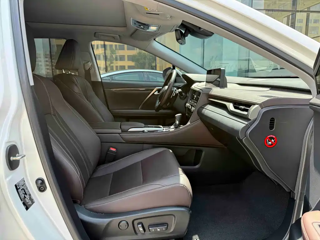 Lexus RX — миниатюра 6