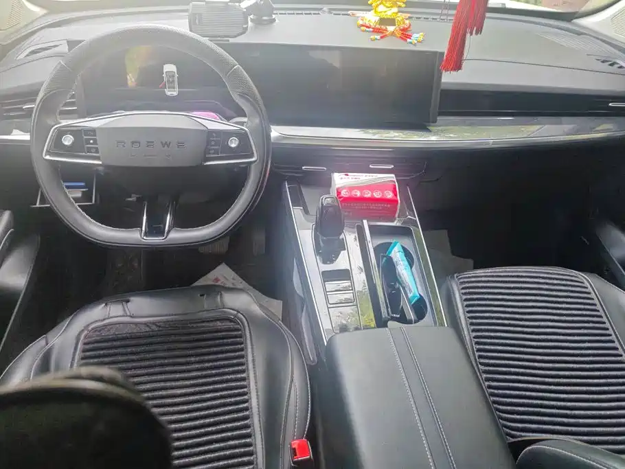 Roewe RX5 MAX — миниатюра 12