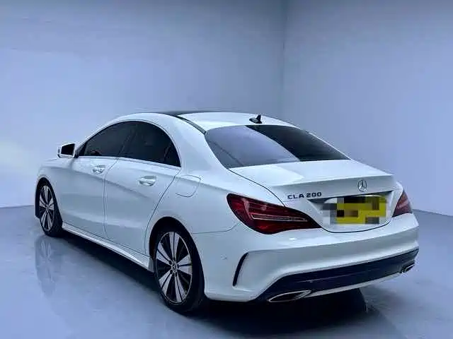 MERCEDES-BENZ CLA
