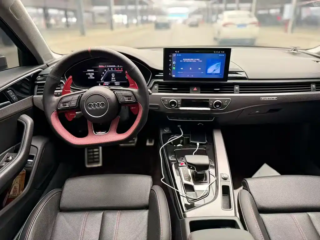 Audi A4L 2022 40 TFSI quattro RS