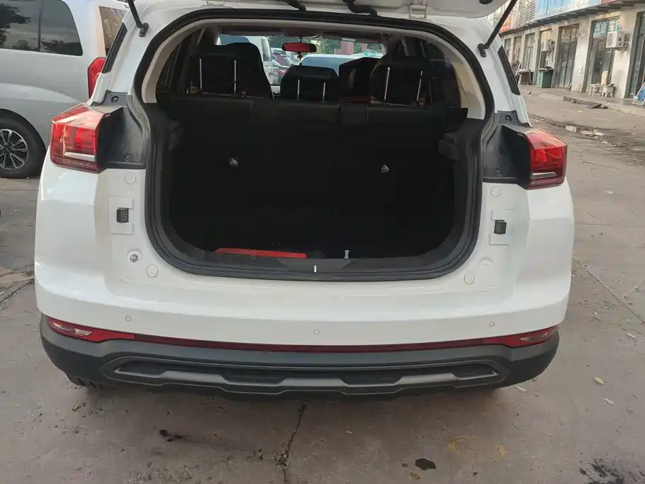 BAIC X3 — миниатюра 4
