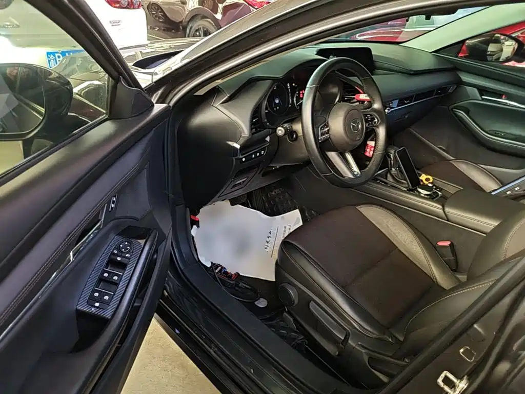 Mazda 3 Axela — миниатюра 16