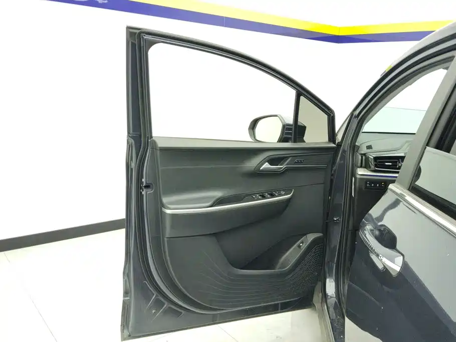 Hyundai Custo — миниатюра 7