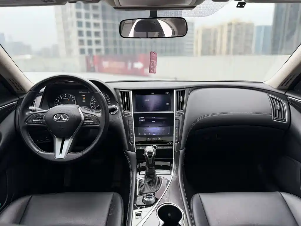 Infiniti Q50L 2021 2.0T Comfort