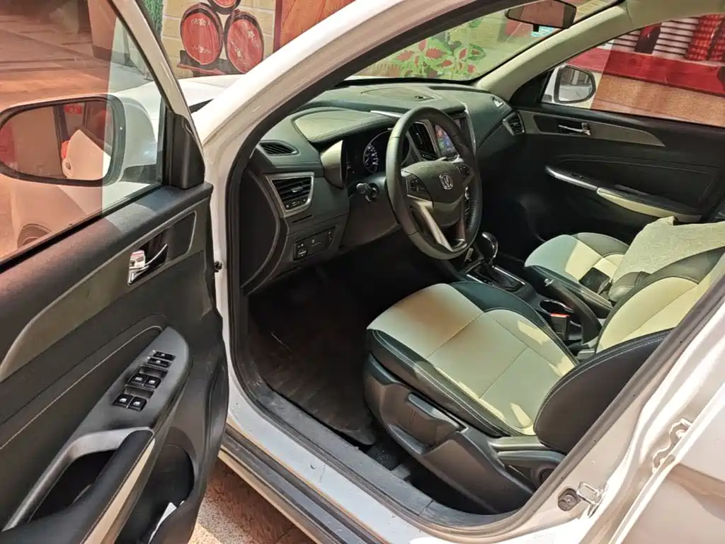 Changan CS35 — миниатюра 16