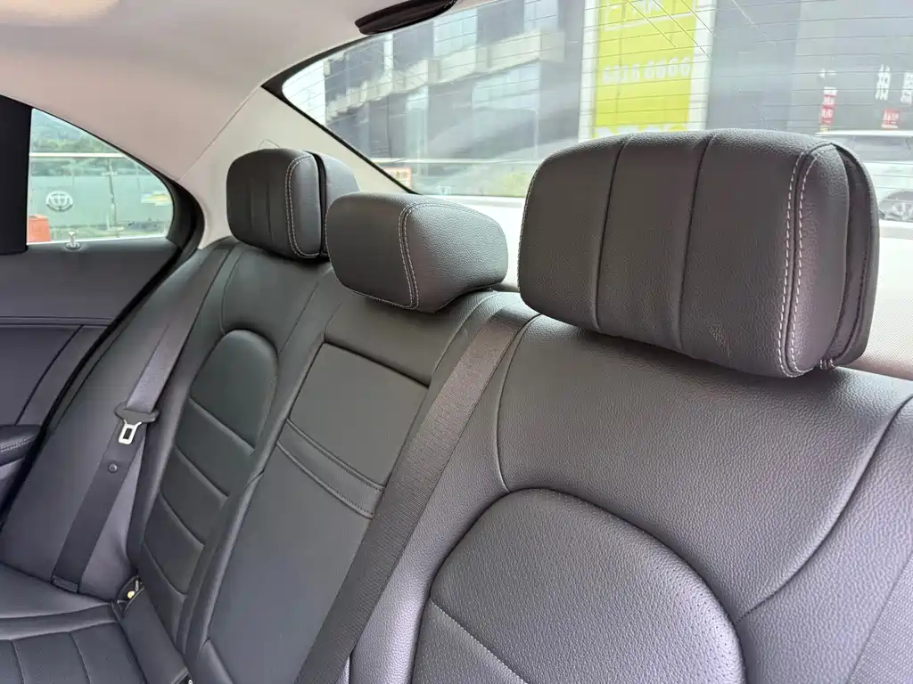 Mercedes-Benz C-Class — миниатюра 36
