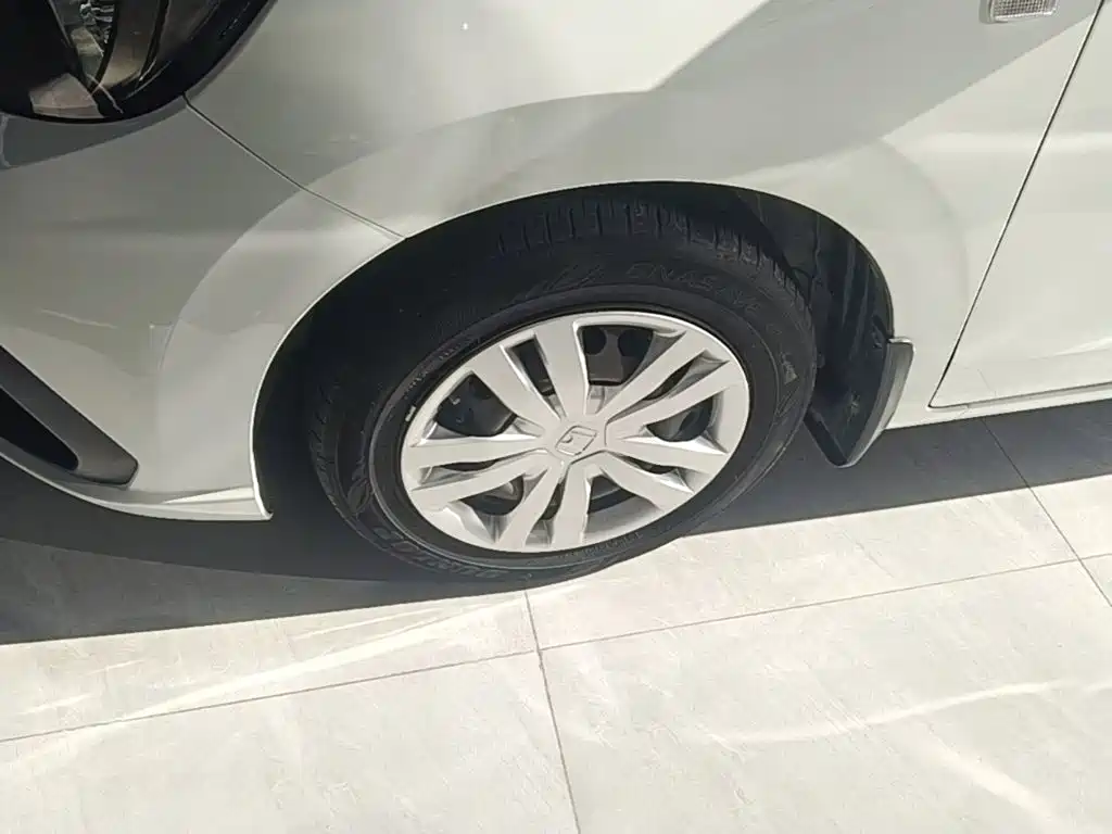 Honda Fit — миниатюра 23