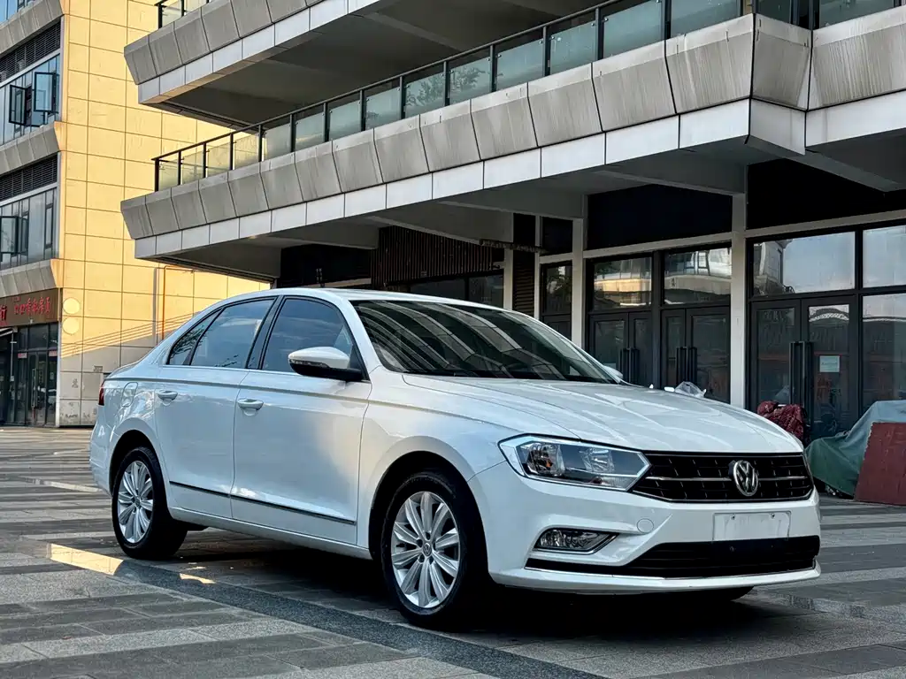 Volkswagen Bora — миниатюра 3
