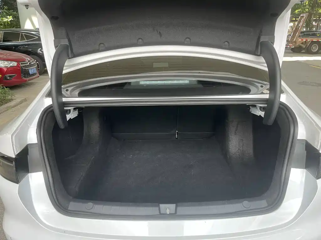 BYD Seal 05 DM-i — миниатюра 11