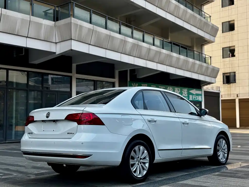 Volkswagen Bora — миниатюра 8