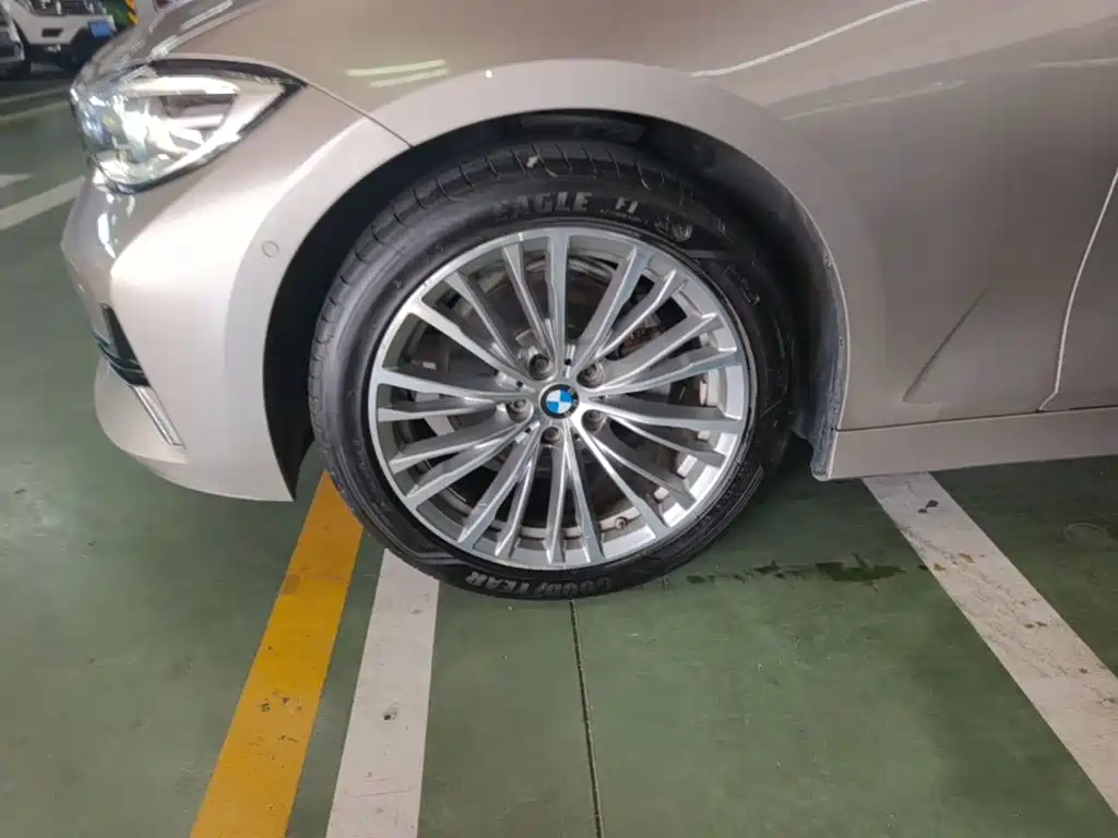 BMW 3 Series — миниатюра 23
