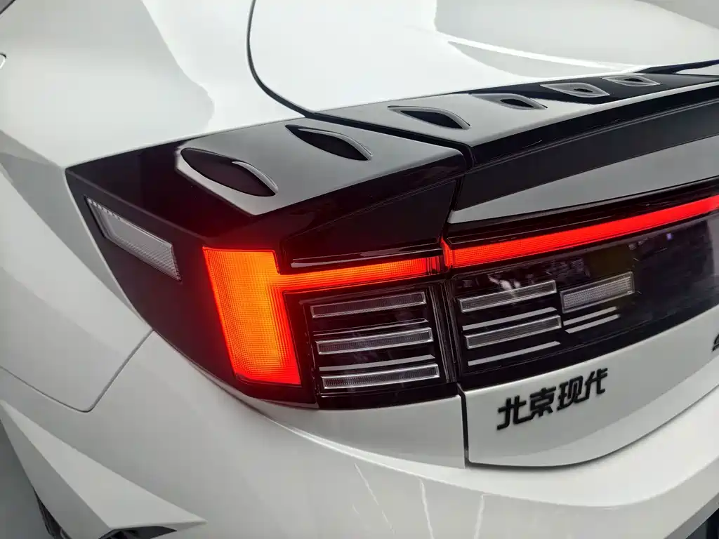Hyundai Sonata — миниатюра 11