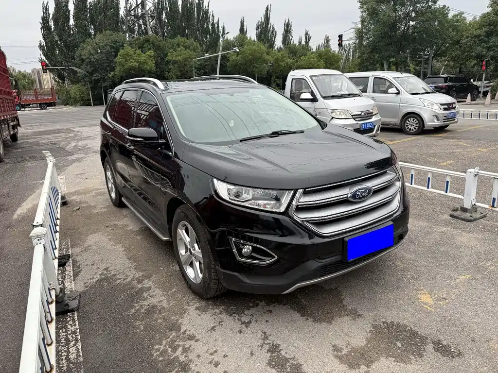 Ford Edge — миниатюра 3